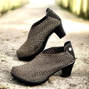 Bernie Mev Chesca Woven Slip On Shoe-Bootie Gold Black Shimmer Size EU 41  US 10